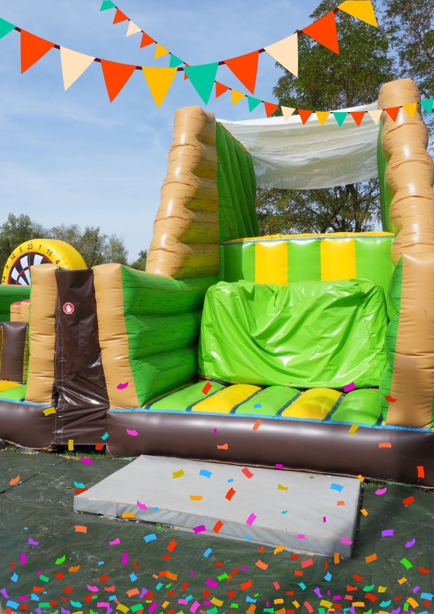 Jeu gonflable vert du parc Arena 45.